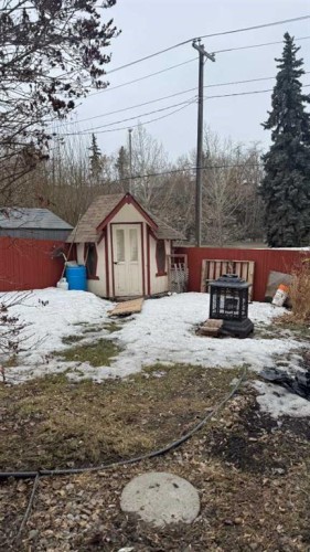 5520 60 Avenue, Red Deer, AB - Outdoor