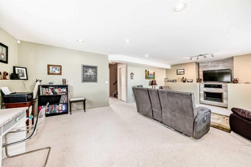 232 Deschner Close, Red Deer, AB - Indoor