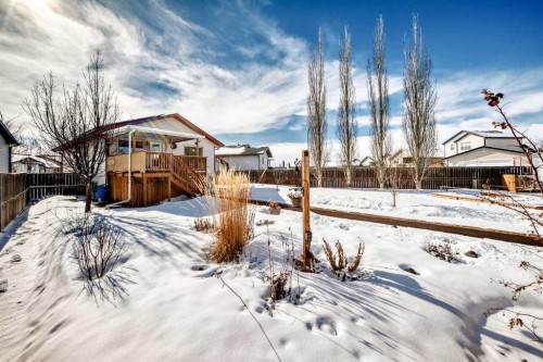 232 Deschner Close, Red Deer, AB - Outdoor