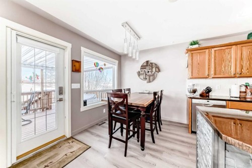 232 Deschner Close, Red Deer, AB - Indoor Photo Showing Dining Room