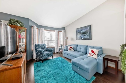 35 Dentoom Close, Red Deer, AB - Indoor Photo Showing Living Room