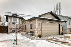 35 Dentoom Close Red Deer, AB T4R 3H6