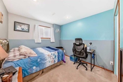 35 Dentoom Close, Red Deer, AB - Indoor Photo Showing Bedroom