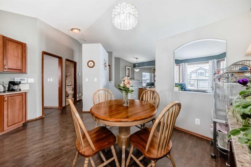35 Dentoom Close, Red Deer, AB - Indoor Photo Showing Dining Room