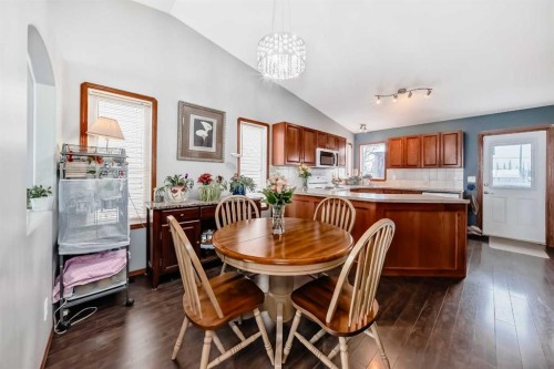35 Dentoom Close, Red Deer, AB - Indoor Photo Showing Dining Room
