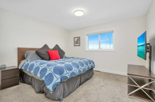 26 Athens Place, Blackfalds, AB - Indoor Photo Showing Bedroom