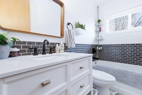 13 Ockley Close, Red Deer, AB - Indoor Photo Showing Bathroom