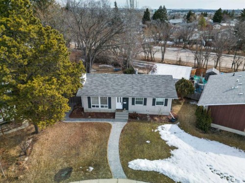 13 Ockley Close, Red Deer, AB - Outdoor