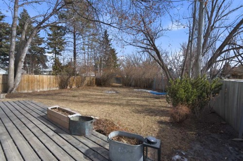 13 Ockley Close, Red Deer, AB - Outdoor