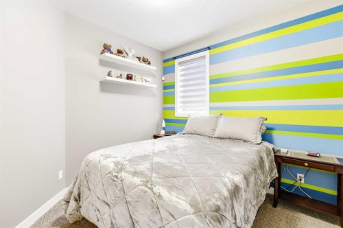 35 Bowman Circle, Sylvan Lake, AB - Indoor Photo Showing Bedroom
