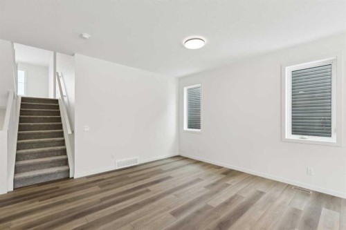 823 Bayview Terrace Sw, Airdrie, AB - Indoor Photo Showing Other Room