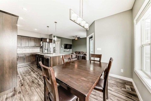 3 Hanson Green, Penhold, AB - Indoor Photo Showing Dining Room