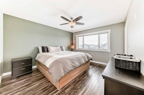 3 Hanson Green, Penhold, AB - Indoor Photo Showing Bedroom