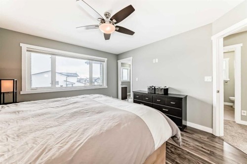 3 Hanson Green, Penhold, AB - Indoor Photo Showing Bedroom