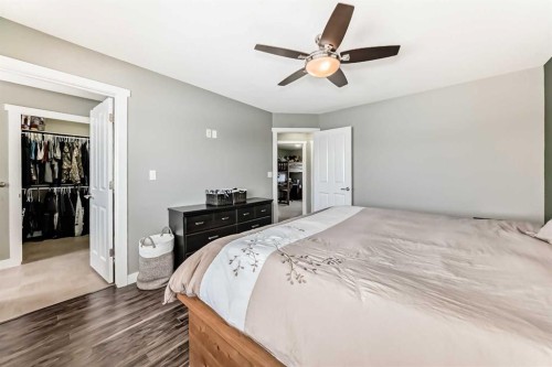3 Hanson Green, Penhold, AB - Indoor Photo Showing Bedroom