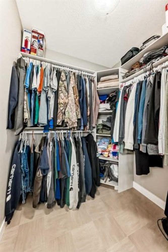 3 Hanson Green, Penhold, AB - Indoor With Storage