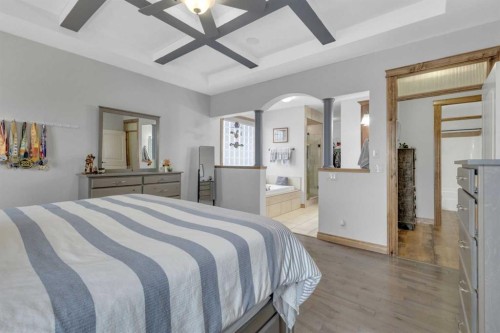 8 Laurel Close, Sylvan Lake, AB - Indoor Photo Showing Bedroom