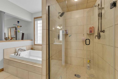 8 Laurel Close, Sylvan Lake, AB - Indoor Photo Showing Bathroom