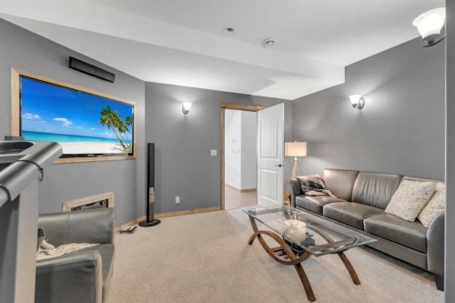 8 Laurel Close, Sylvan Lake, AB - Indoor Photo Showing Other Room