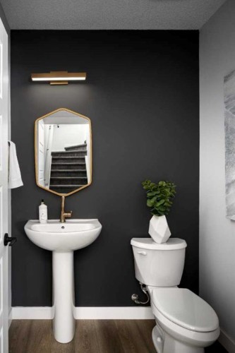 542 Legacy Circle Se, Calgary, AB - Indoor Photo Showing Bathroom