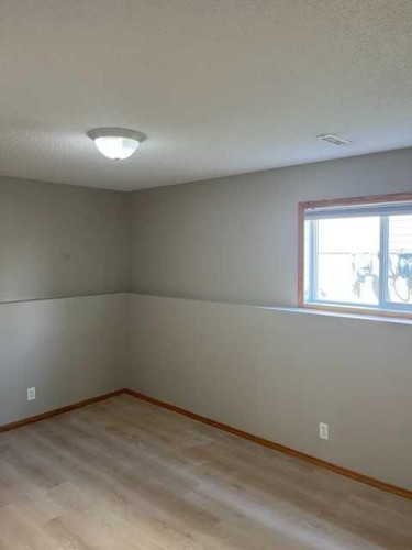 58 Linn Close, Red Deer, AB - Indoor Photo Showing Other Room