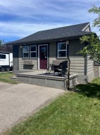 3011 South Pine Lake Road  Rural Red Deer County, AB T0M 1S0