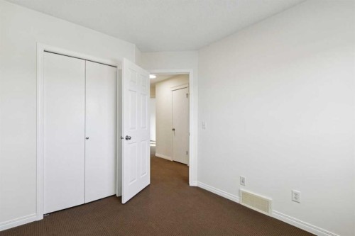 99 Auburn Bay Manor Se, Calgary, AB - Indoor Photo Showing Other Room