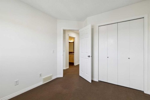 99 Auburn Bay Manor Se, Calgary, AB - Indoor Photo Showing Other Room