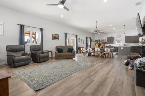 49274 Range Road 225, Rural Leduc County, AB - Indoor Photo Showing Living Room