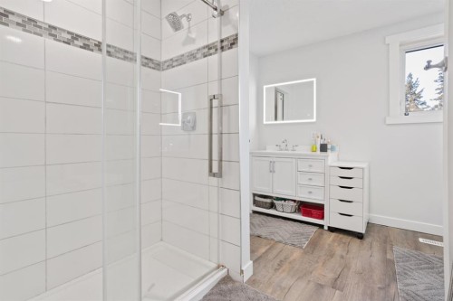 49274 Range Road 225, Rural Leduc County, AB - Indoor Photo Showing Bathroom