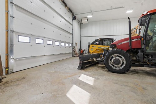 49274 Range Road 225, Rural Leduc County, AB - Indoor Photo Showing Garage
