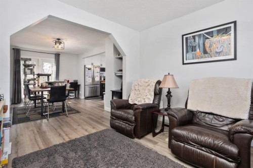 49274 Range Road 225, Rural Leduc County, AB - Indoor Photo Showing Living Room