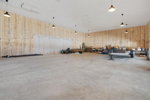 49274 Range Road 225, Rural Leduc County, AB - Indoor Photo Showing Garage