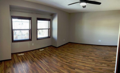 40 Alberts Close, Red Deer, AB - Indoor Photo Showing Other Room