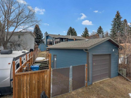 16 Markle Crescent, Red Deer, AB - Outdoor