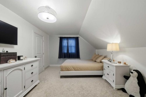3722 44 Avenue, Red Deer, AB - Indoor Photo Showing Bedroom