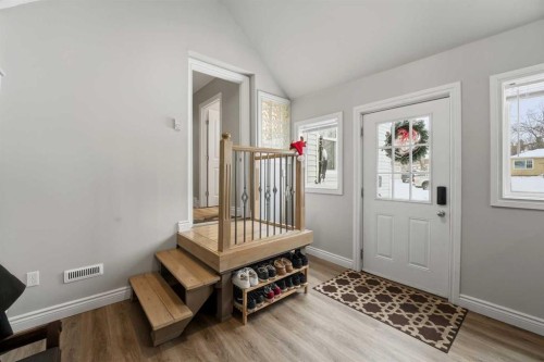 3722 44 Avenue, Red Deer, AB - Indoor Photo Showing Other Room