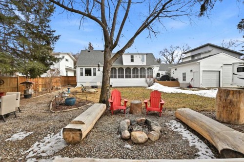 3722 44 Avenue, Red Deer, AB - Outdoor