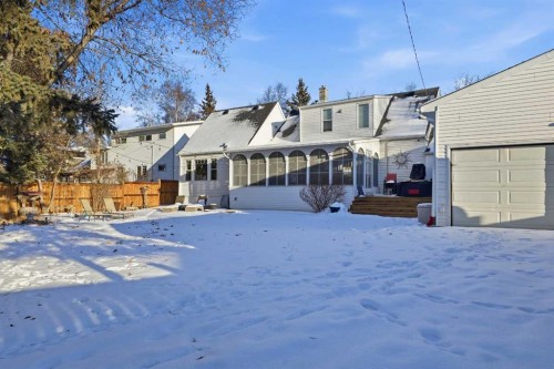 3722 44 Avenue, Red Deer, AB - Outdoor