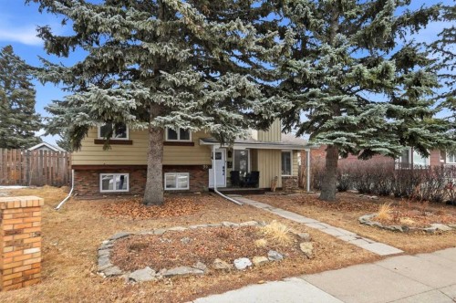 39 Norris Close, Red Deer, AB - Outdoor