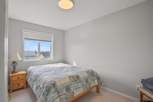 37-33 Donlevy Avenue, Red Deer, AB - Indoor Photo Showing Bedroom