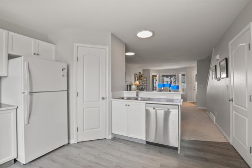 37-33 Donlevy Avenue, Red Deer, AB - Indoor Photo Showing Kitchen With Double Sink