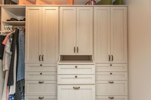 21 Dandell Close, Red Deer, AB - Indoor Photo Showing Other Room