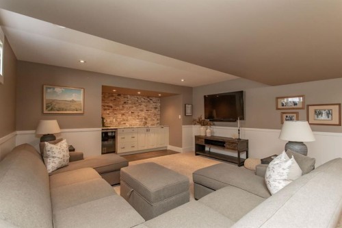 21 Dandell Close, Red Deer, AB - Indoor Photo Showing Living Room