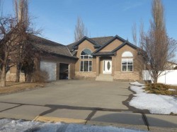 39 ASHLEY Close Red Deer, AB T4R 2X3