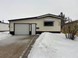 5503 49 Street  Camrose, AB T4V 4J3