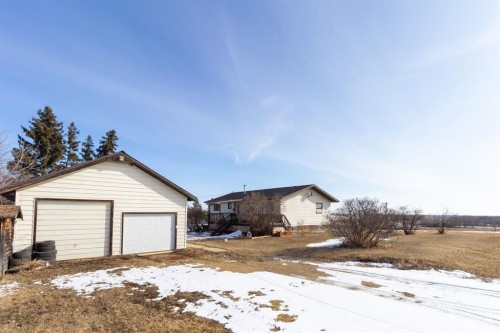 203 Percy Street, Bittern Lake, AB - Outdoor