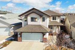 11 Inglis Crescent Red Deer, AB T4H 3H3
