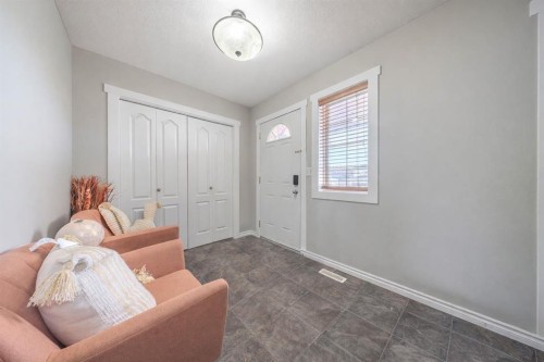 11 Inglis Crescent, Red Deer, AB - Indoor Photo Showing Other Room