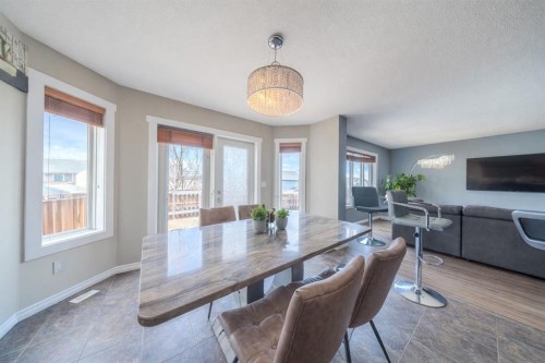11 Inglis Crescent, Red Deer, AB - Indoor Photo Showing Dining Room